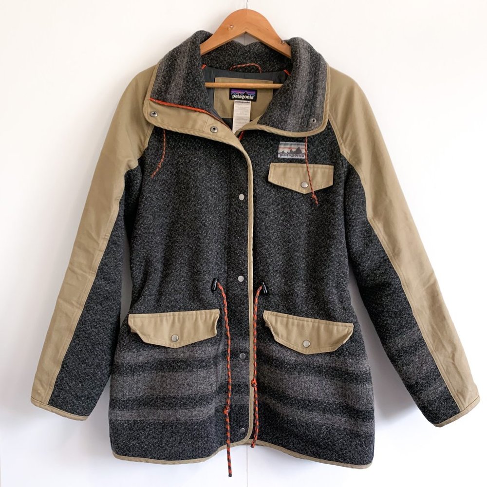 Patagonia Gray Wool-Blend Jacket with Tan Accents